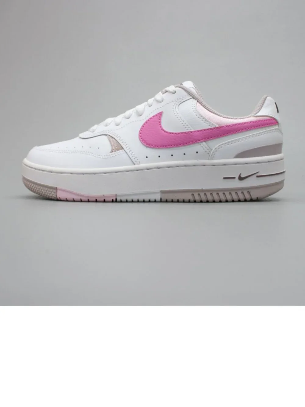 Nike Ladies 8 Gamma Force White/Playful Pink Tennis Shoes Sneakers - FZ3613-100 - Picture 2 of 12
